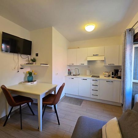 Apartment Hum-The Smallest Town In The World Екстер'єр фото