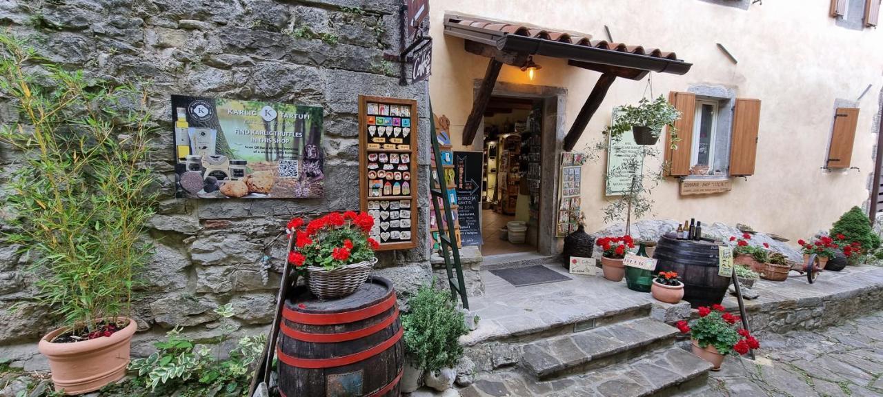 Apartment Hum-The Smallest Town In The World Екстер'єр фото
