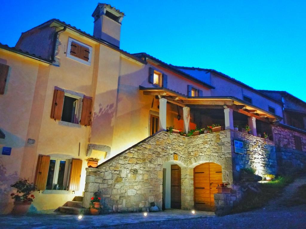Apartment Hum-The Smallest Town In The World Екстер'єр фото